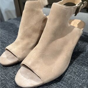 Clarks Tan Mules with Suede Finish and Open-Toe Design